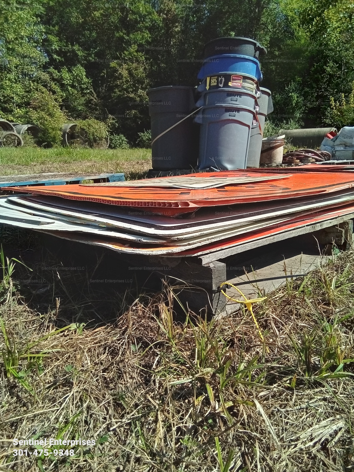 Road signs SOUTHERN MARYLAND CONTRACTOR & FARMER CONSIGNMENT AUCTION