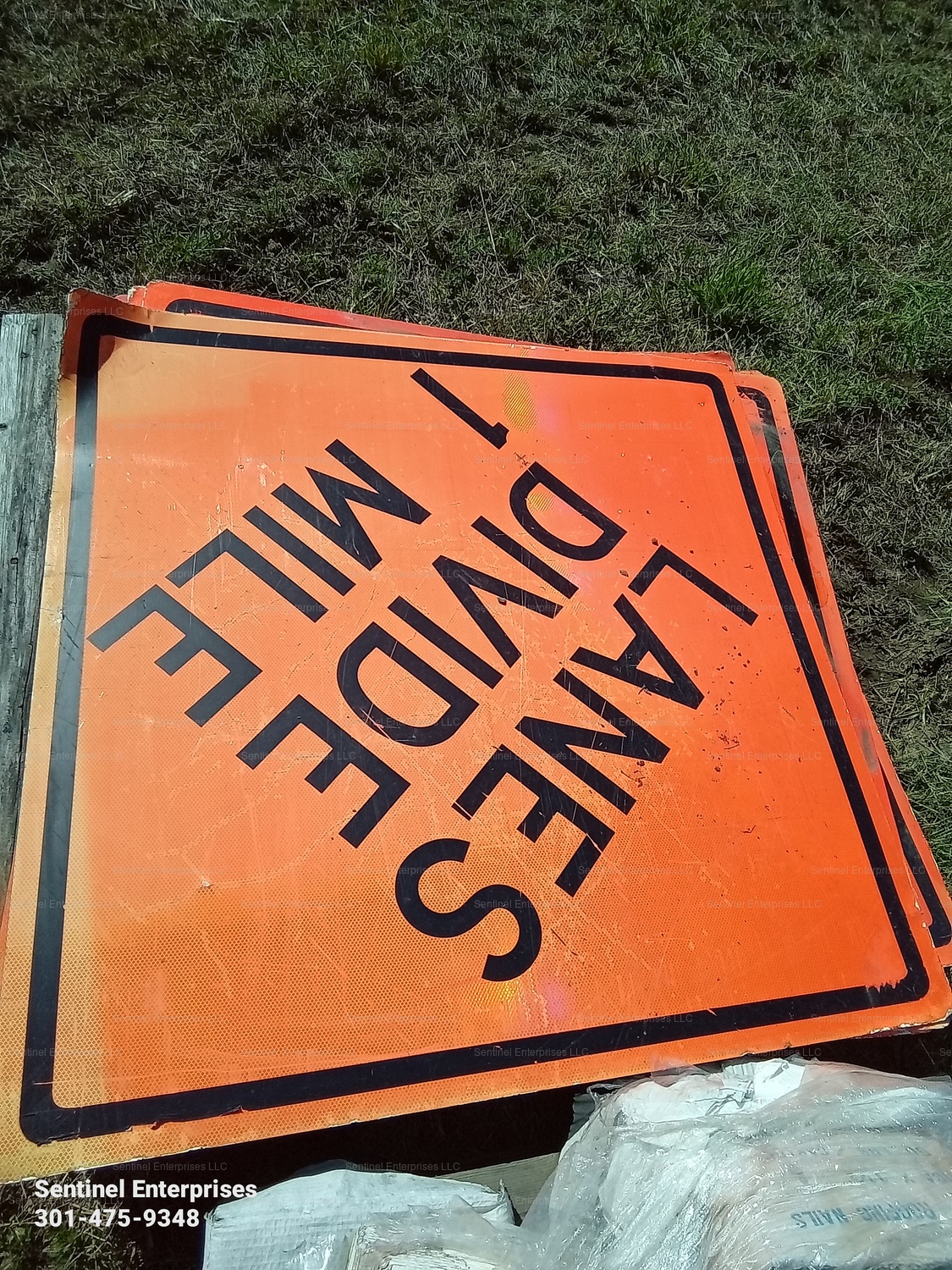 Road signs SOUTHERN MARYLAND CONTRACTOR & FARMER CONSIGNMENT AUCTION